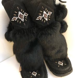Laurentian Chief Canada Suede Mukluks Black 6